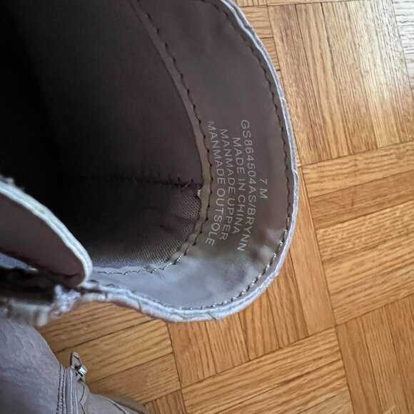 Altar'd State Booties 7 Tan - Picture 5 of 5